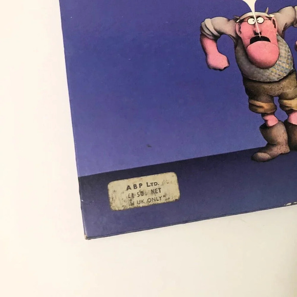 Vintage 1971 Monty Pythons Big Red Book  Hardcover Comedy - Picture 4 of 16